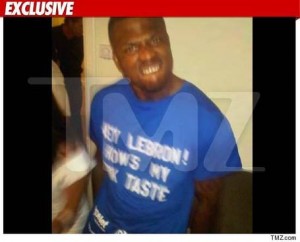 0613-t-shirt-tmz-ex-wm-2-credit_medium