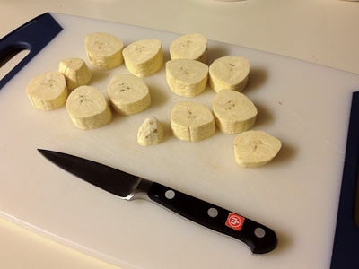 Cutting the plantain